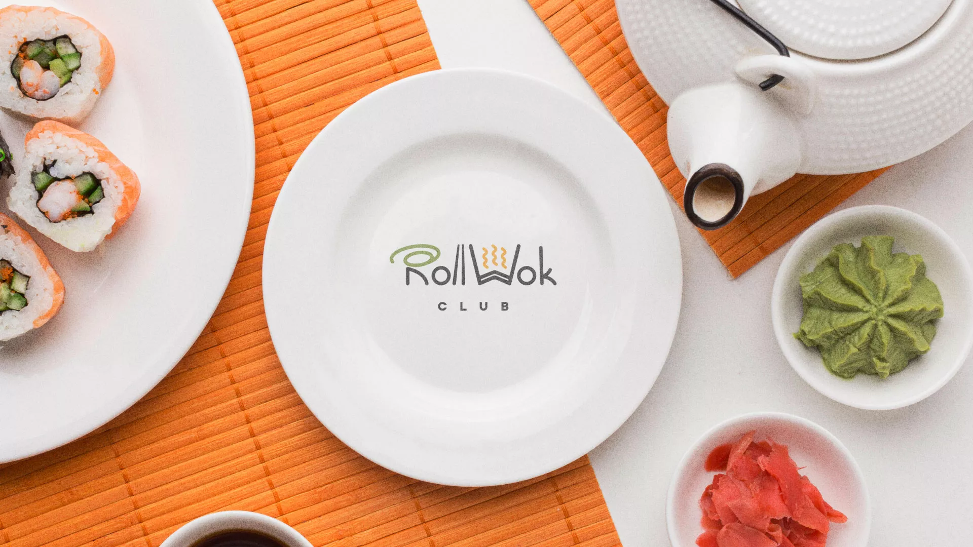 Разработка логотипа и фирменного стиля в Лесозаводске для суши-бара «Roll Wok Club» Разработка логотипа и фирменного стиля в Лесозаводске для суши-бара «Roll Wok Club»
